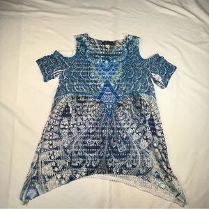 Simply Styled - Women’s Cold Shoulder Top - Size Medium